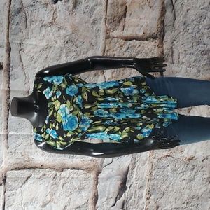 Sleeveless Flower Top